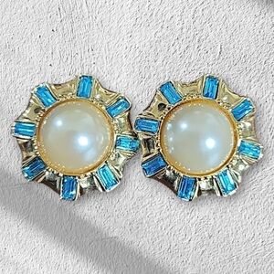 Vintage Ivana Trump Pearl/Turquoise Clip on Earrings